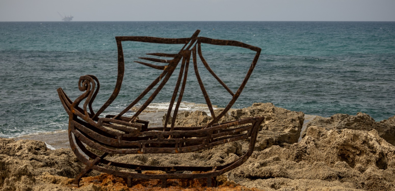 Тель-Дор: пещерные люди и подводные археологи