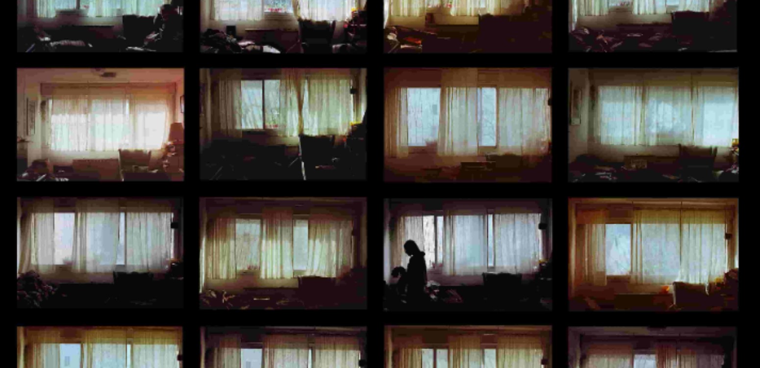 שיח גלריה - אלה כרגע חיי: בין החזית לעורף