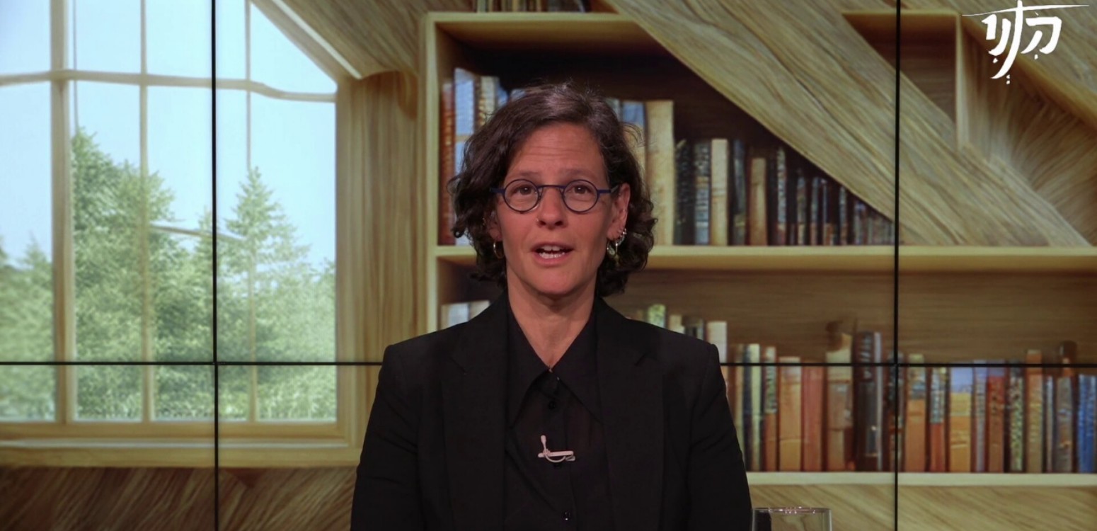 להיכנס לאותו נהר - הכמיהה לשגרה בתוך סערה מתמדת